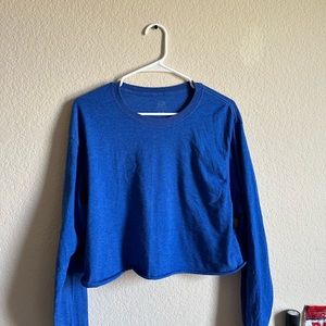 cropped blue long sleeve fruit of the loom shirt